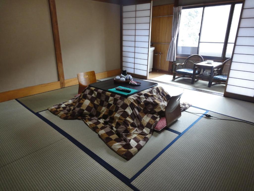 Omiya Ryokan Hotel Hakone Szoba fotó